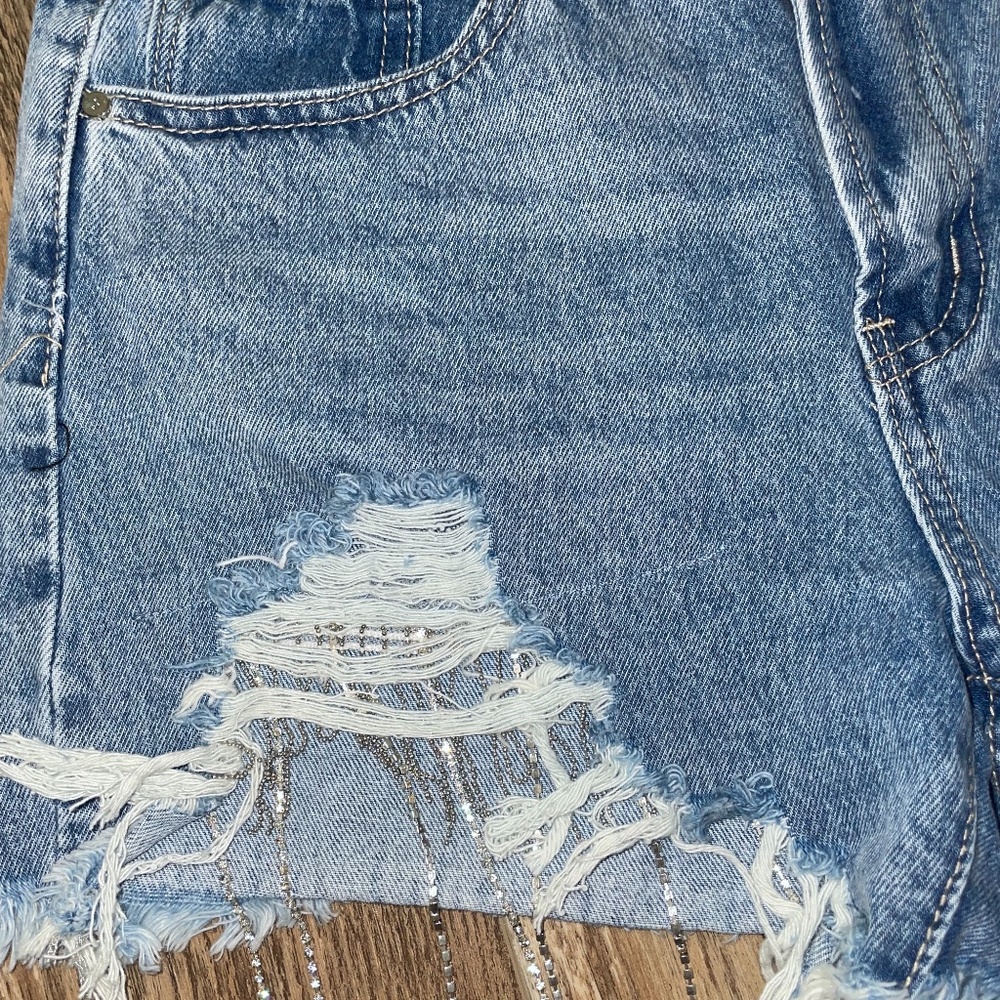 Denim shorts with bedazzled fringe ✨ - Picture 2 of 5
